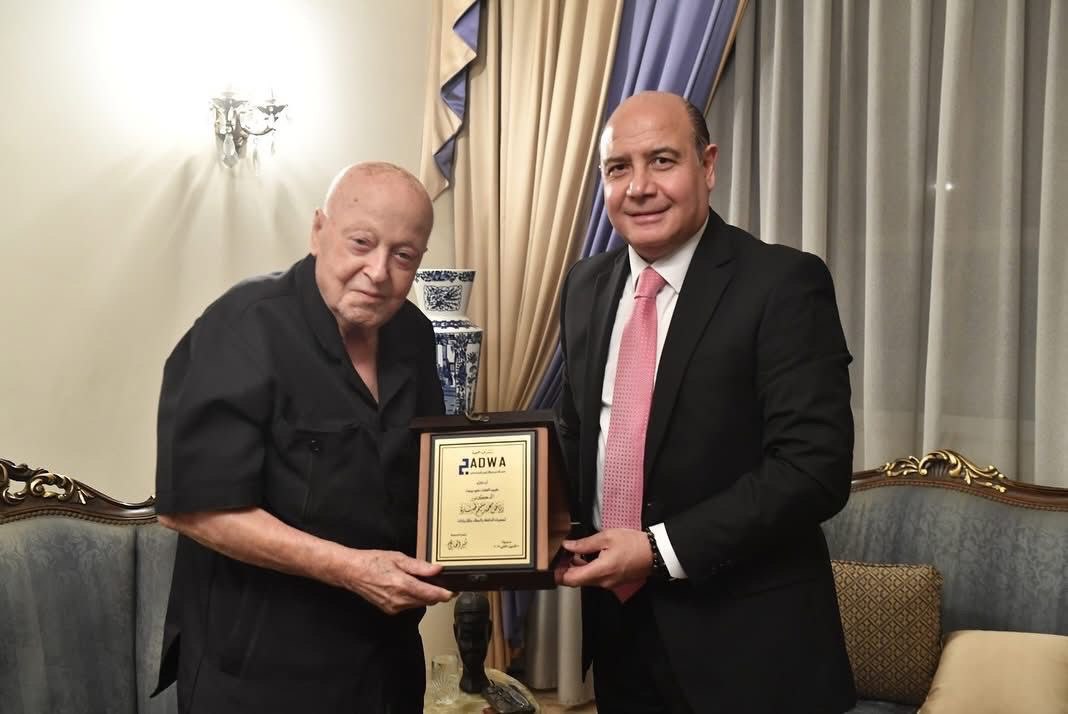 تكريم الدكتور رياض محمد سليم طبارة